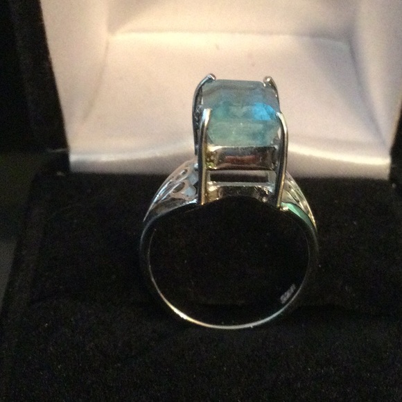 Rare Genuine Aquamarine Ring - Picture 7 of 14